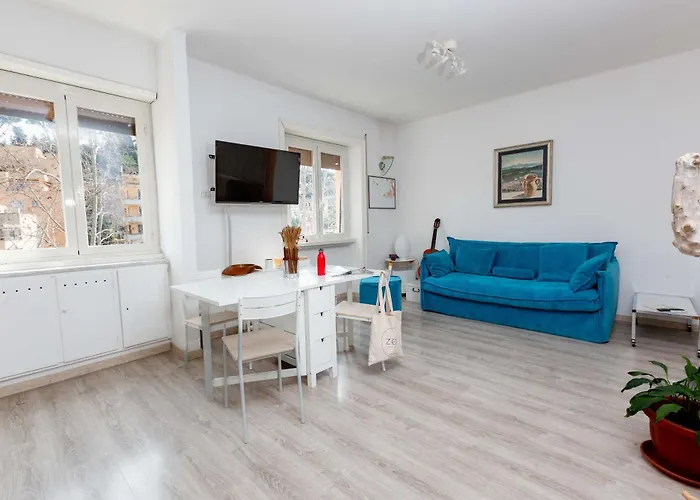 Cosy Close To The Metro Station - Zeno 52 *