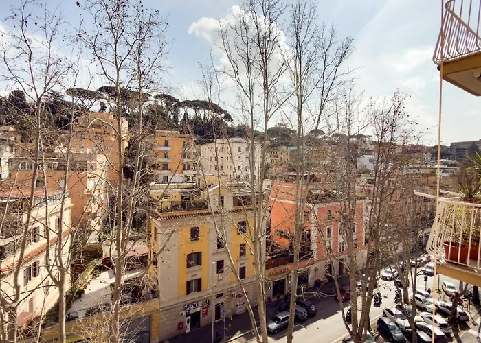 Cosy Close To The Metro Station - Zeno 52 *